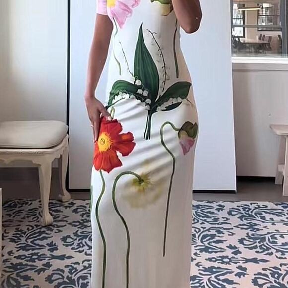 Creme based oscar de la renta - Picture 2 of 4